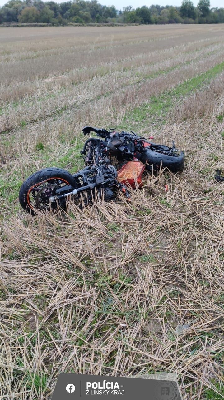 Obrázok k článku VÝZVA OBDRŽANÁ: Pomoc pri objasnení tragickej nehody medzi osobným automobilom a motocyklom v Sučanoch