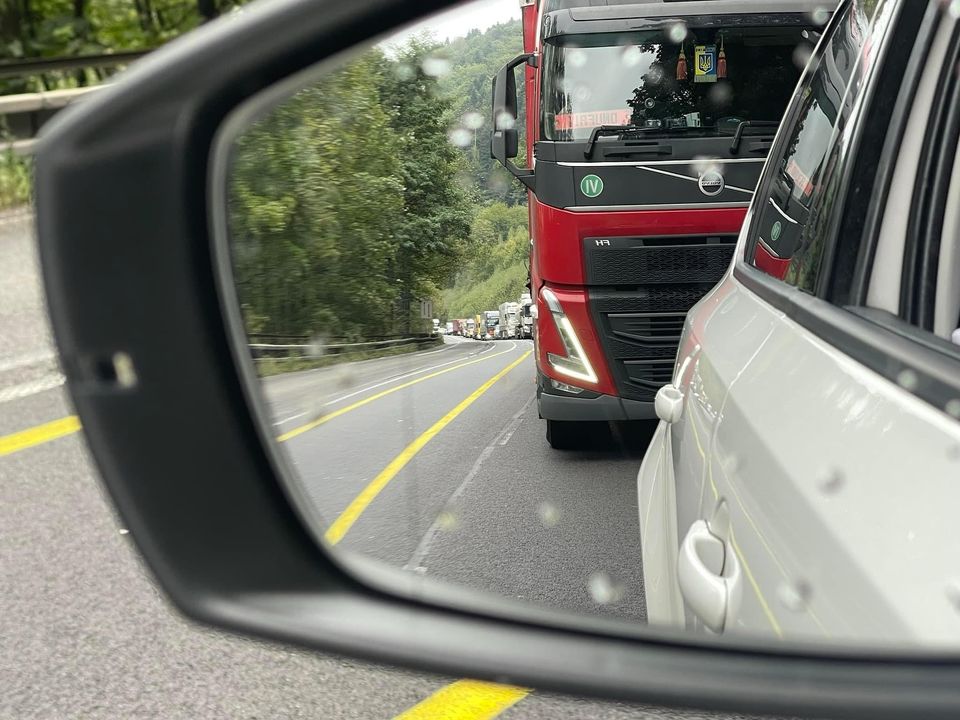 Obrázok k článku "Každodenné zdržanie v kolóne: Stojte vpravo!"