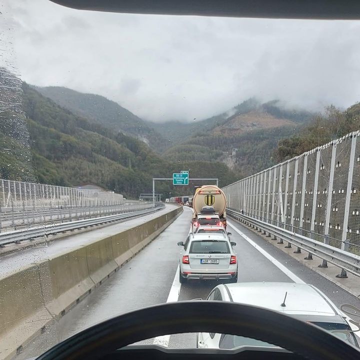 Obrázok k článku Obojsmerné kolóny s čakacou dobou do 50 minút #strečnovodiči