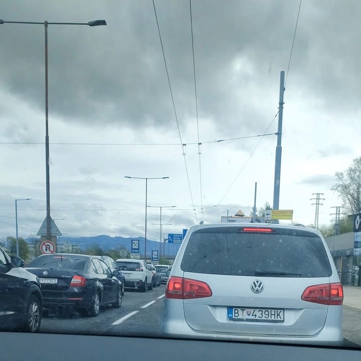 Obrázok k článku Veľké zdržanie na trase Žilina - Vrútky a v Žiline
