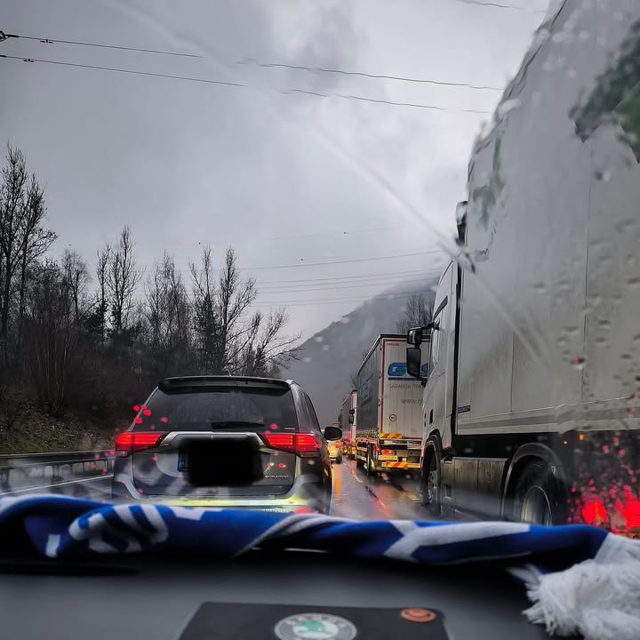 Obrázok k článku Doprava pod Dubnou skalou a na D1: Prejazd úsekom trvá viac ako hodinu!