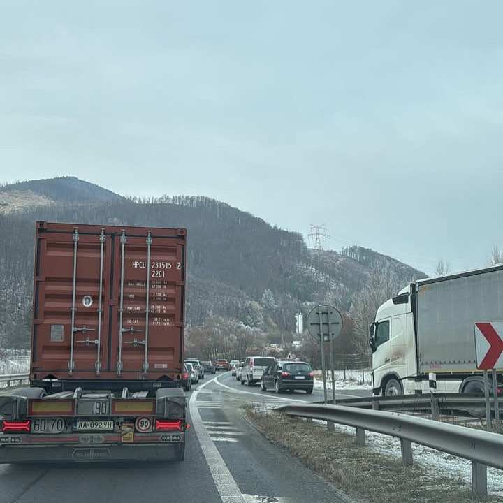 Obrázok k článku Zjazd z D1 na I/18 pod Dubnou skalou opäť otvorený. #strečnovodiči