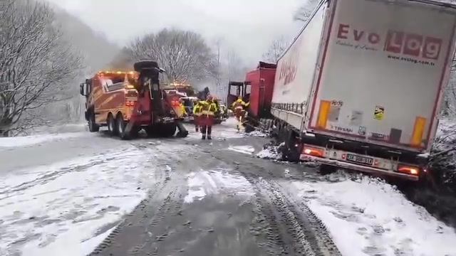 Obrázok k článku "Profesionáli z odťahovky opäť ukázali svoje zručnosti"