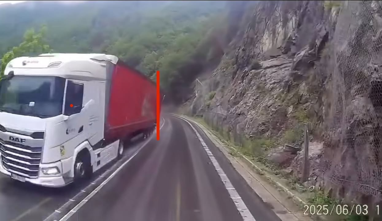 Obrázok k článku Zdieľajte s nami svoje zážitky z jazdy: Máte video z autokamery zachytávajúce nákladné auto v protismernom pruhu?