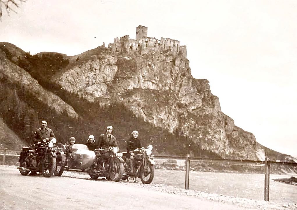 Obrázok k článku "Fotografia S. Lazovskej z približne roku 1930"