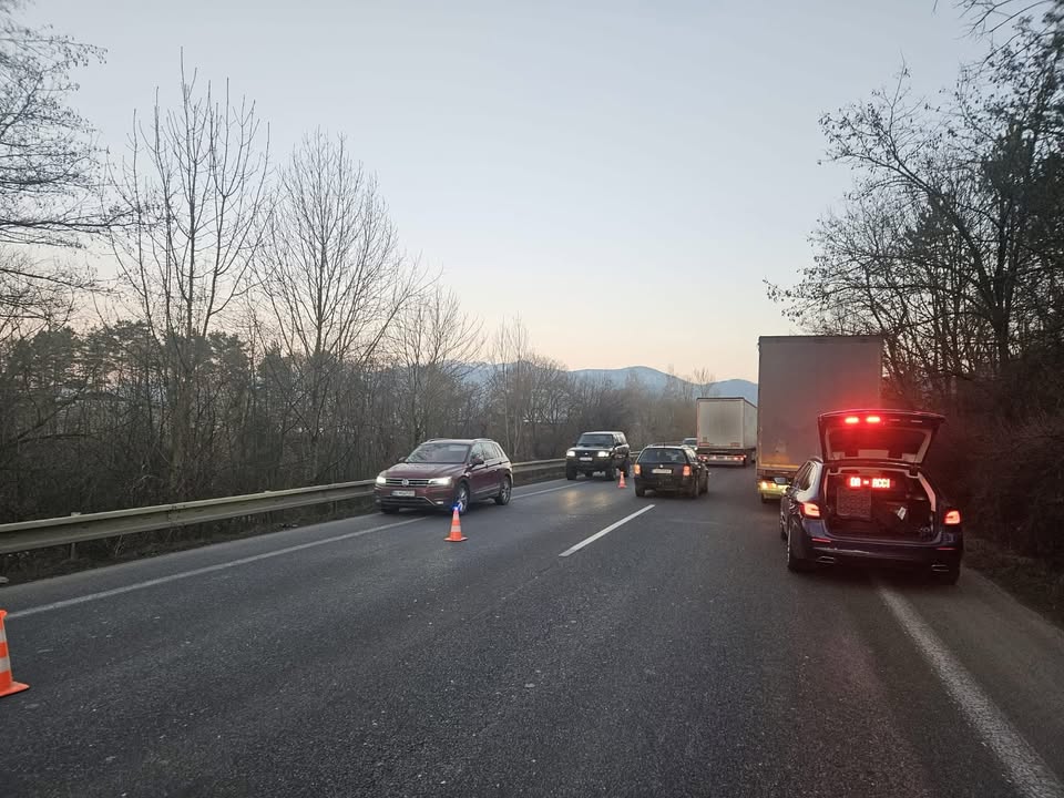 Obrázok k článku Porucha kamióna výrazne obmedzila dopravu medzi Žilinou a Vrútkami