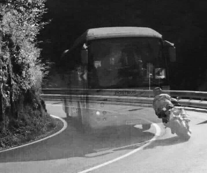 Obrázok k článku **Pripomeňme si Desatoro správneho motorkára: Bezpečné jazdenie na cestách pred jarou**