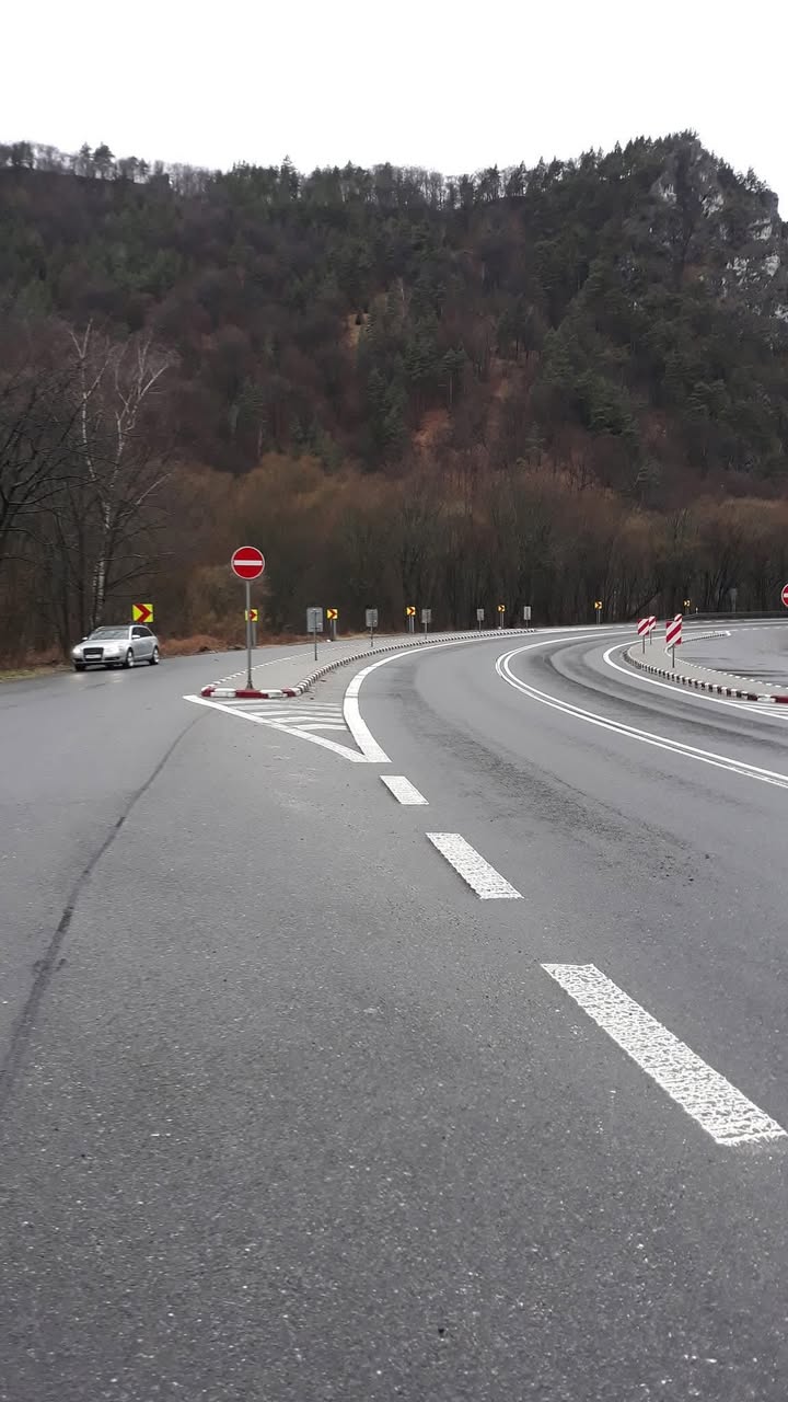 Obrázok k článku Na I/18 medzi Kraľovanmi a Riekou sa objavilo mätúce dopravné značenie