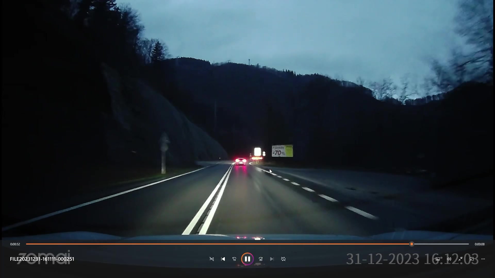 Obrázok k článku Výzva k opatrnej jazde: Dnešný deň nemusí byť výnimočný na riskovanie zdravia! #strečnovodiči