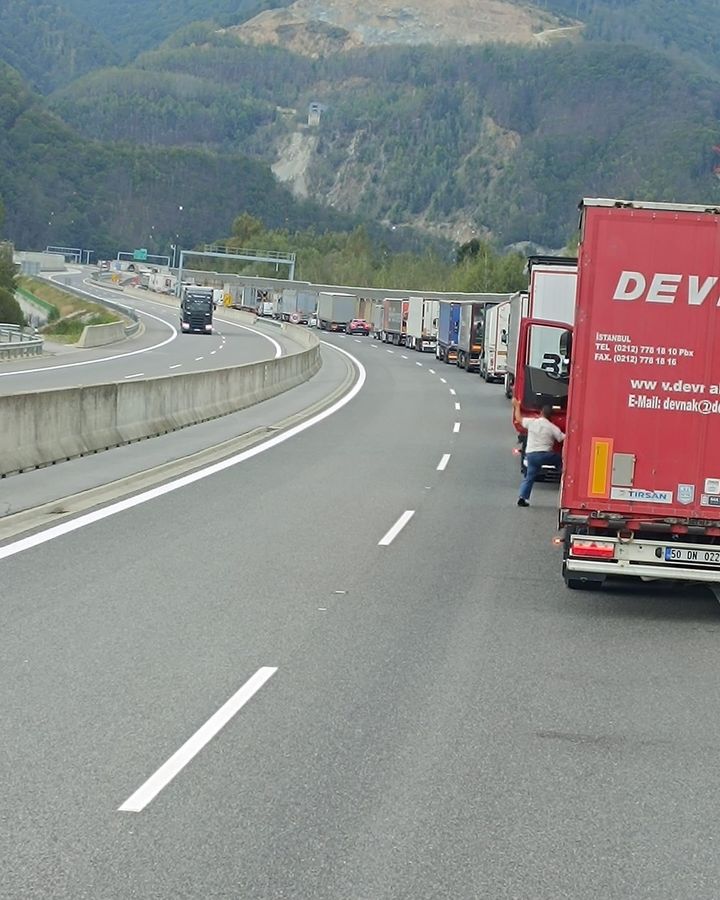 Obrázok k článku D1 pred zjazdom na I/18 v smere do Žiliny: Dopravná situácia.