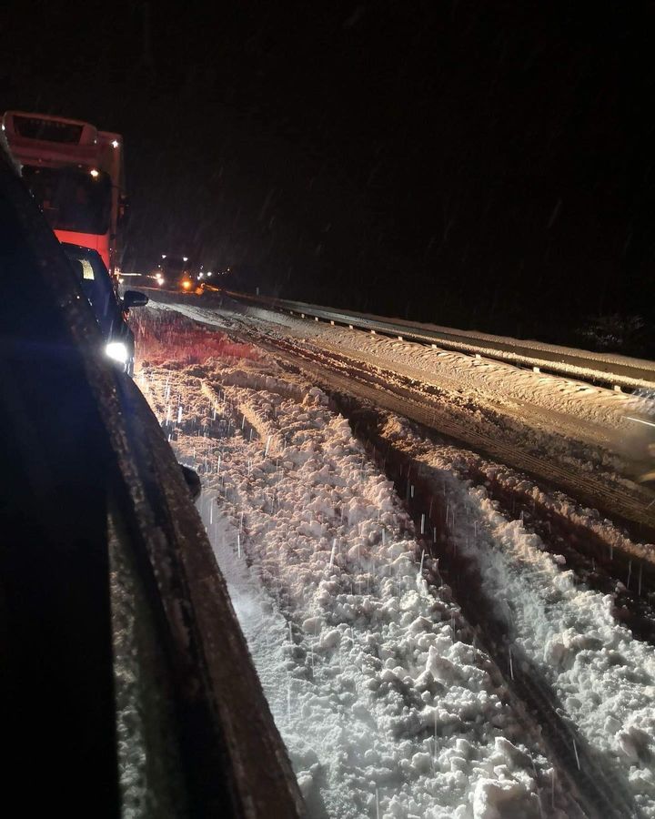 Obrázok k článku "Pripravte sa na ďalšiu vlnu horúčav: Nezabudnite na hydratáciu a dostatočné zásoby paliva!"