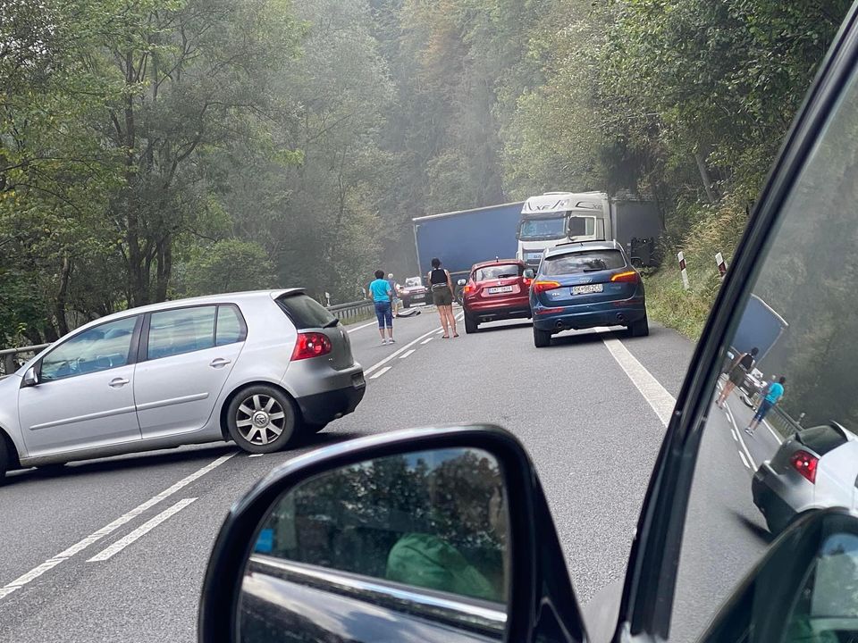 Obrázok k článku Nehoda na I/18 medzi Hubovou a Ružomberkom spôsobuje zdržanie!  K.Svihoriková