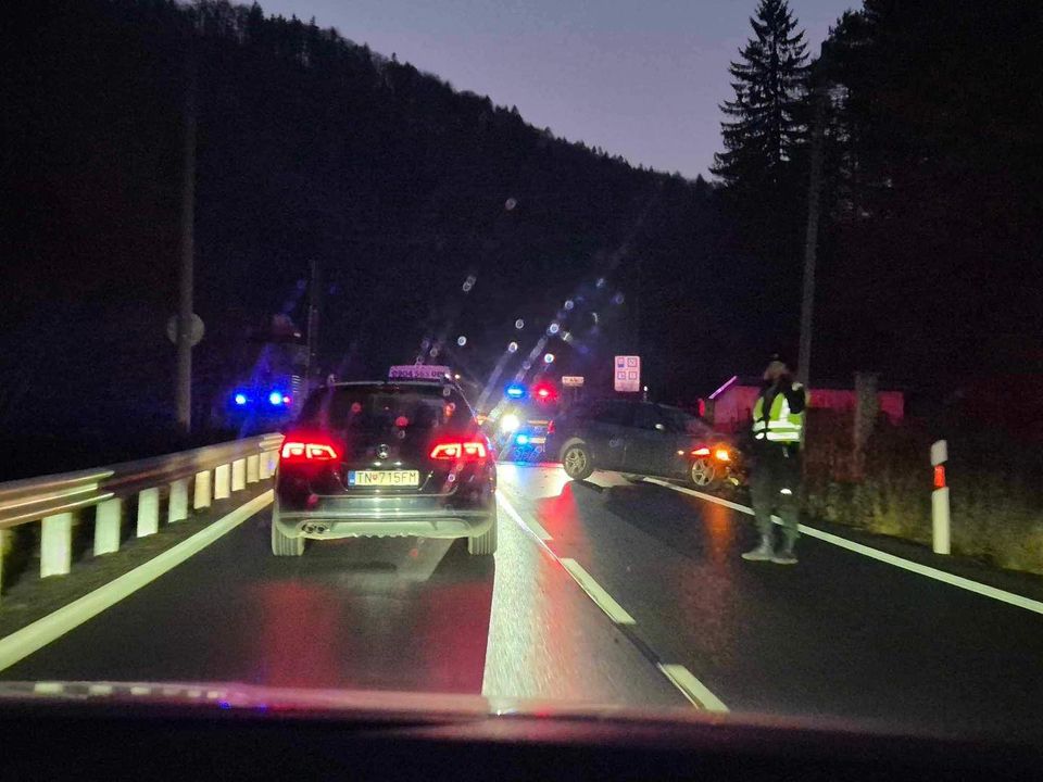 Obrázok k článku Nehoda na obchádzkovej trase medzi Párnicou a Zázrivou! #strečnovodiči